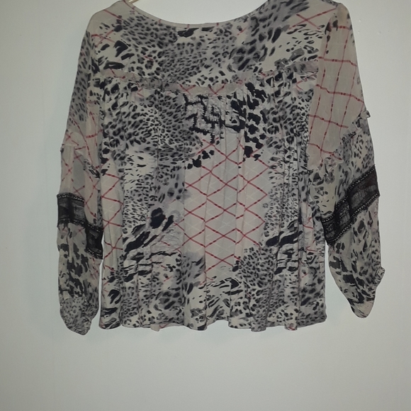 Blouse - Picture 2 of 6